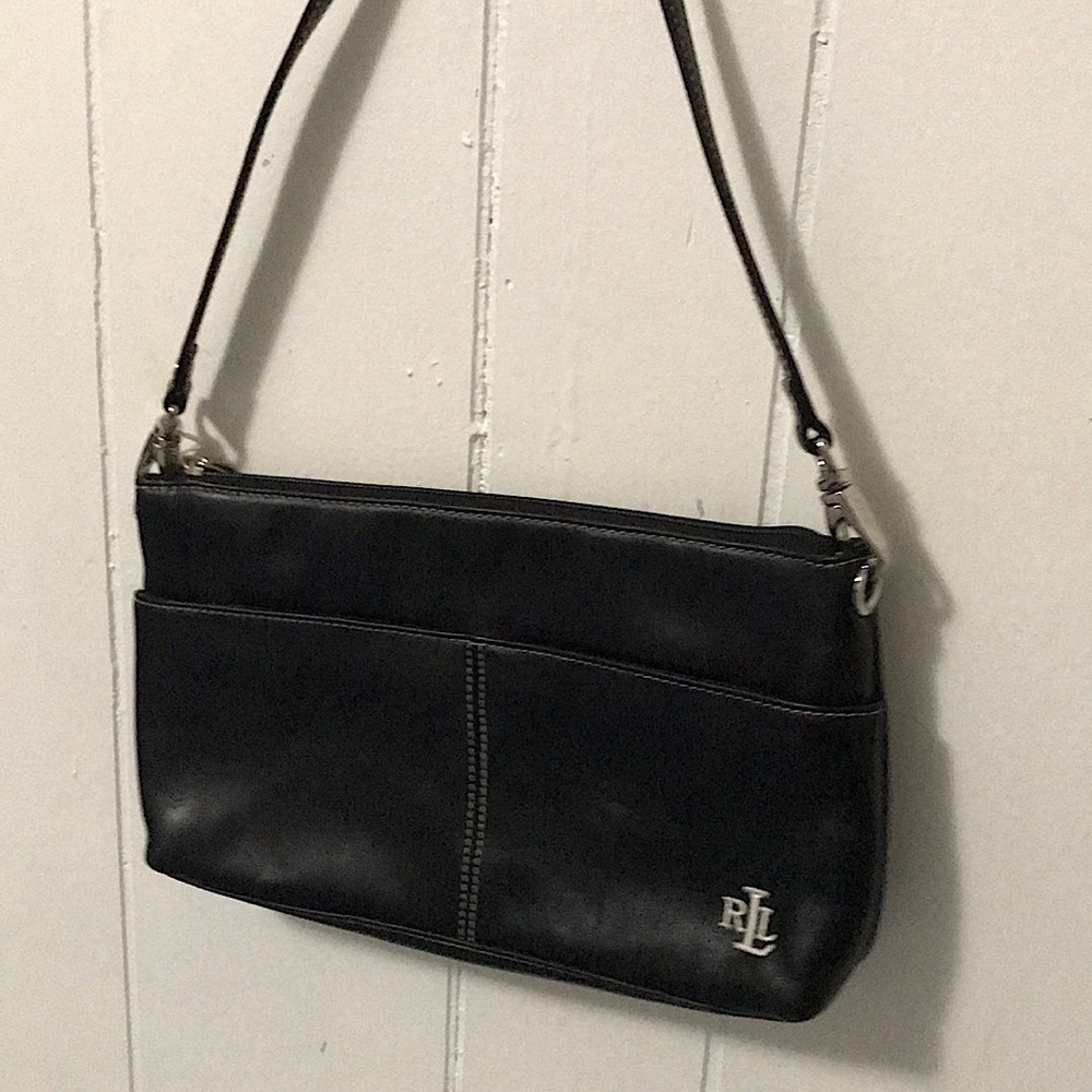 Mini shoulder bag.